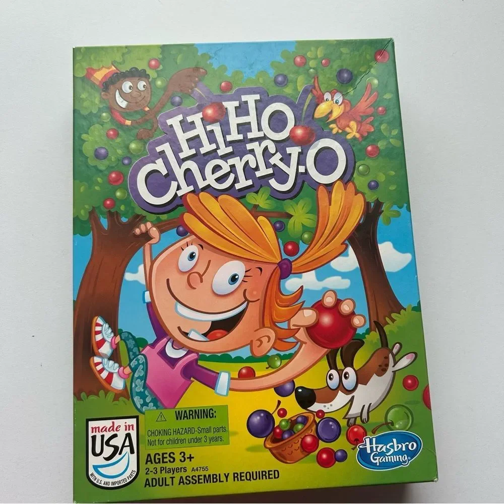 Hasbro HiHo! Cherry-O Game - Vibrant Red and Green